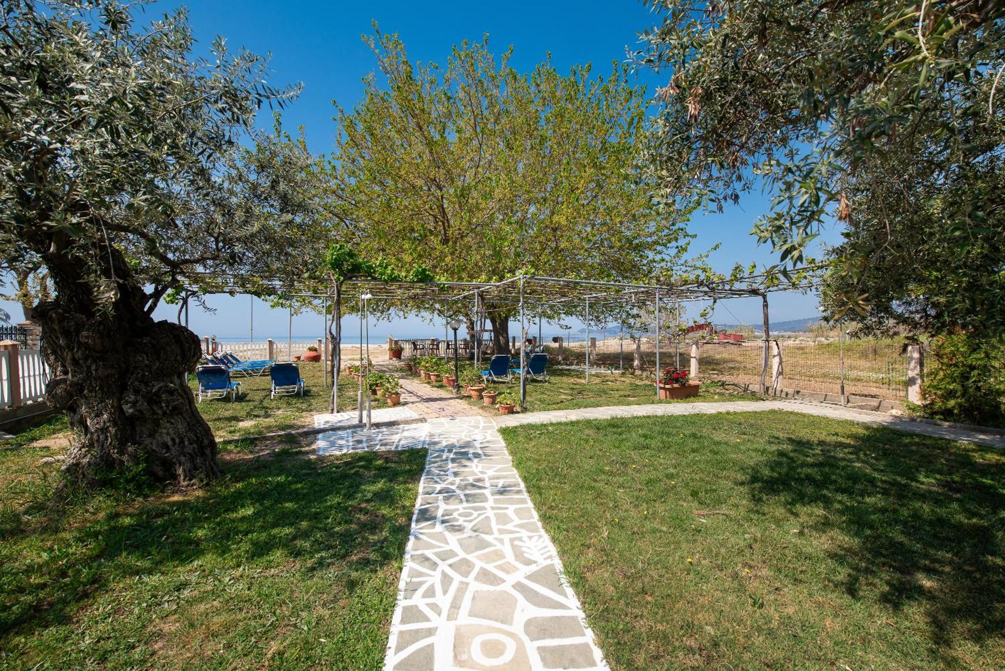 Olivento Beach Front Suites Potos Exterior photo