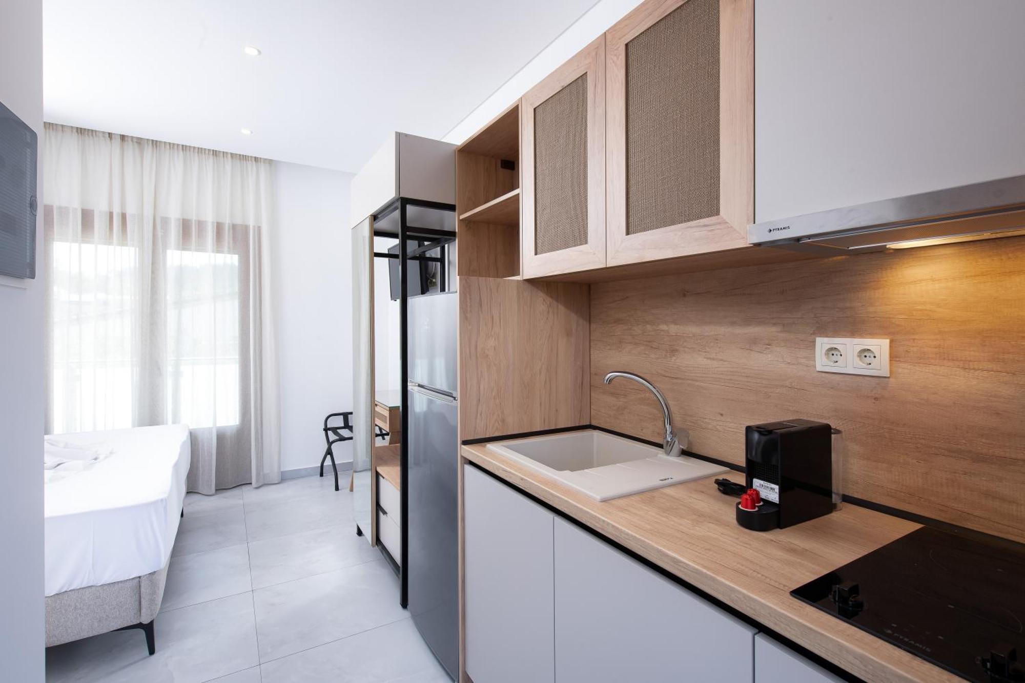 Olivento Beach Front Suites Potos Exterior photo