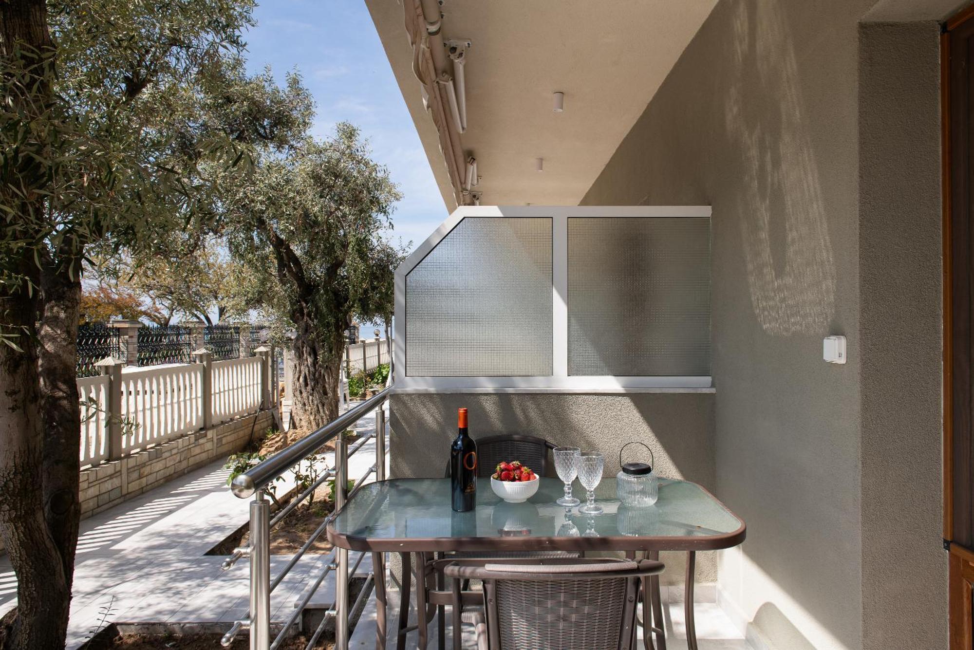 Olivento Beach Front Suites Potos Exterior photo